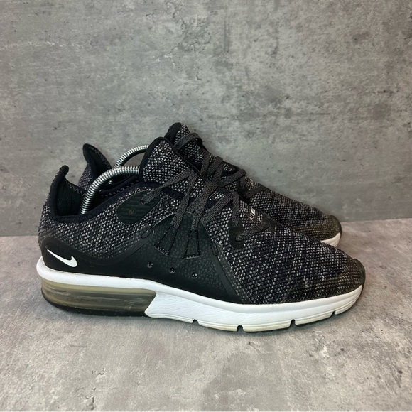 Nike Air Max Sequent Sneakers 922884-001 Womens sz 8 - black - Picture 1 of 6
